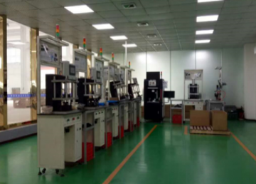 電子油門生產線